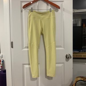 Outdoor Voices 3/4 warmup leggings